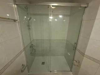 Realizamos trabajos de albañilería y fontanería.