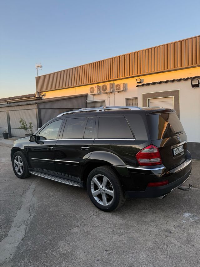 Mercedes-Benz  GL 2008