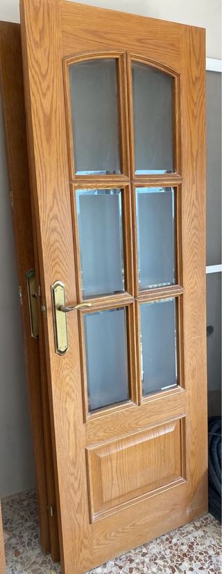 8 Puertas madera maciza con y sin cristal (p/u)