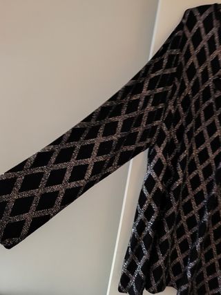 Top ISABEL G. negro c/lentejuelas