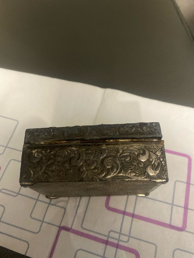 Caja vintage metal y madera