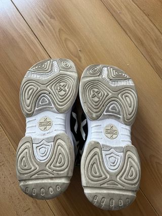 Zapatillas Munich grises y negras - talla 39
