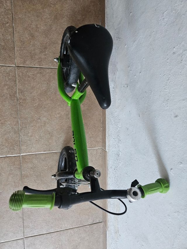 Bicicleta sin pedales - En buen estado