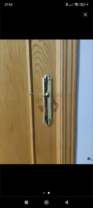 Puerta madera maciza