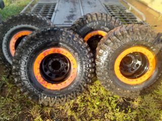 4 Llantas Beadlock con Maxxis Mudzilla