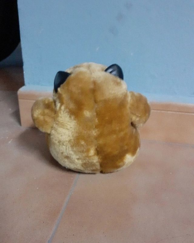Peluche mono boxeador