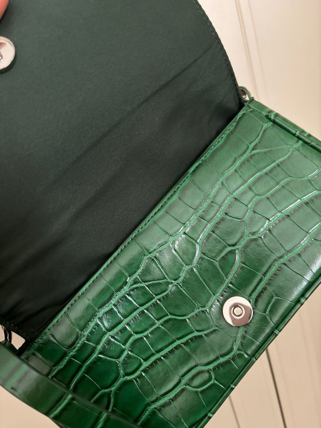 Bolso Parfois verde cocodrilo