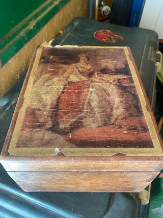 Caja madera antigua