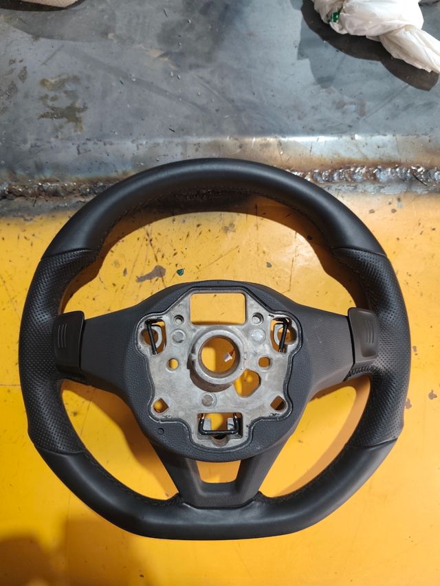 Volante Seat León MK4