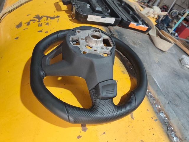 Volante Seat León MK4