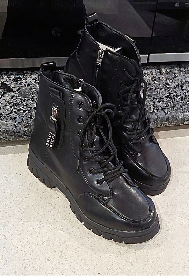 Stivaletti neri in pelle s.Taglia 41 (taglia piccola 40)