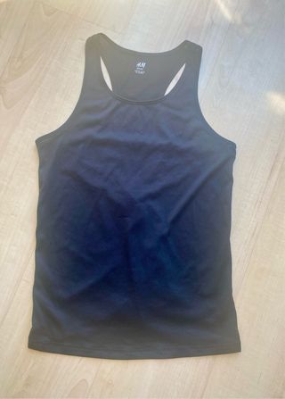 Top deportivo negro HM