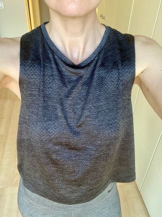 Top deportivo gris HM - Talla S