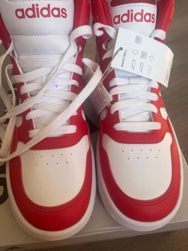 Zapatillas Adidas Hoops 3.0 Mid K - rojas y blanca