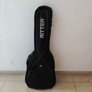 Guitarra clásica negra Memphis. No hago envios