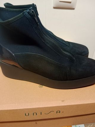 Botines Unisa azul marino - talla 38