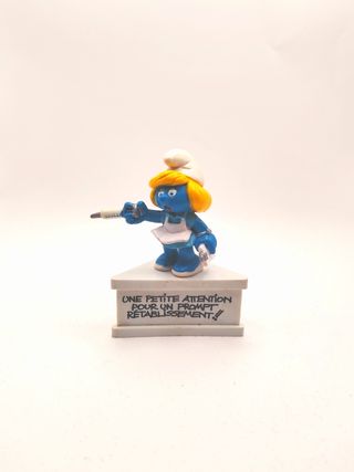 Statuetta Puffetta Infermiera