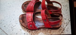 SANDALIAS FLUCHOS rojas y otras Suave doradas