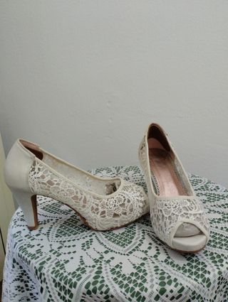 Zapatos novia blancos encaje