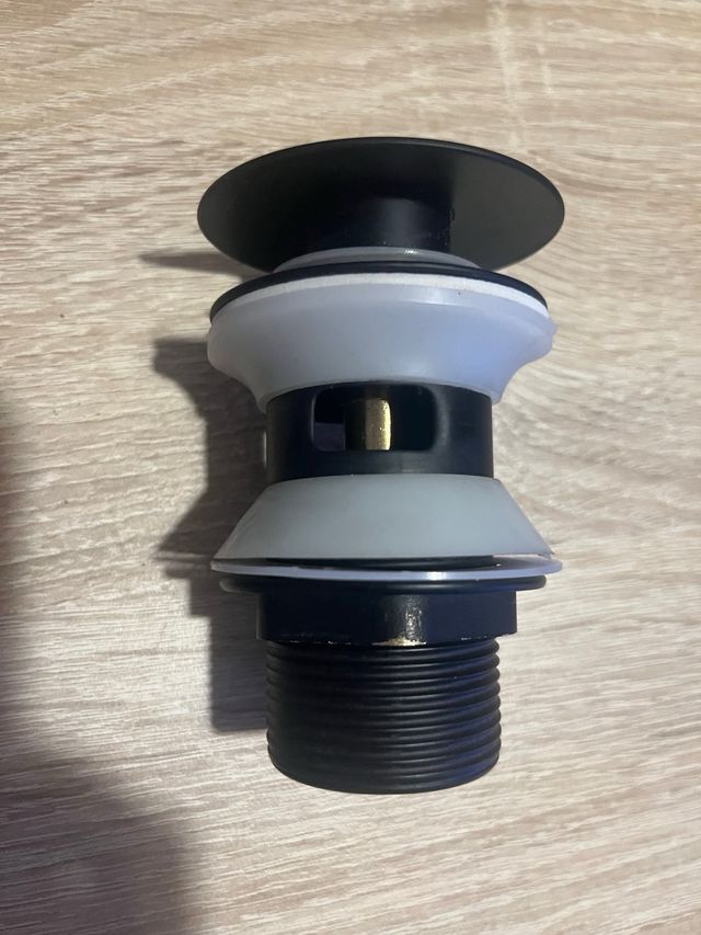 Válvula lavabo negra mate