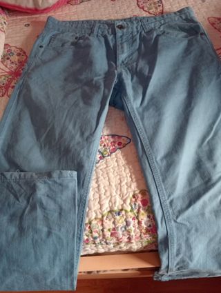 Pantalon vaquero celeste hombre