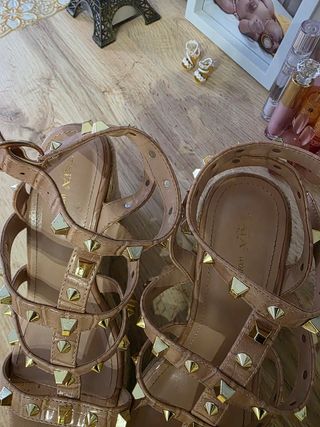 Sandalias cuña doradas-rosa