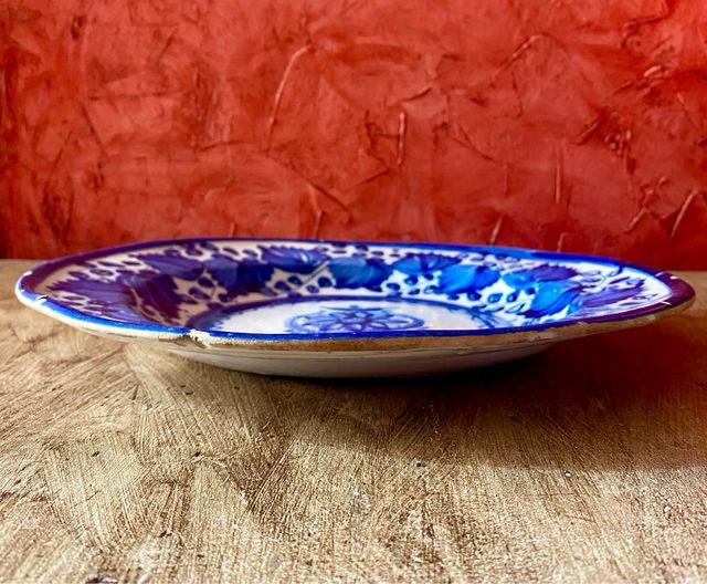 Plato loza Manises azul