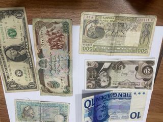 Billetes antiguos varios países
