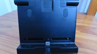 Nintendo Switch V1 cuidada con 2 mandos y extras