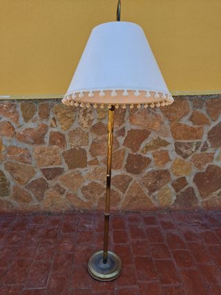 Lampara de pie dorada vintage