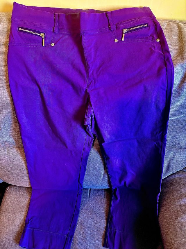 Pantalones tobillero morado talla 42