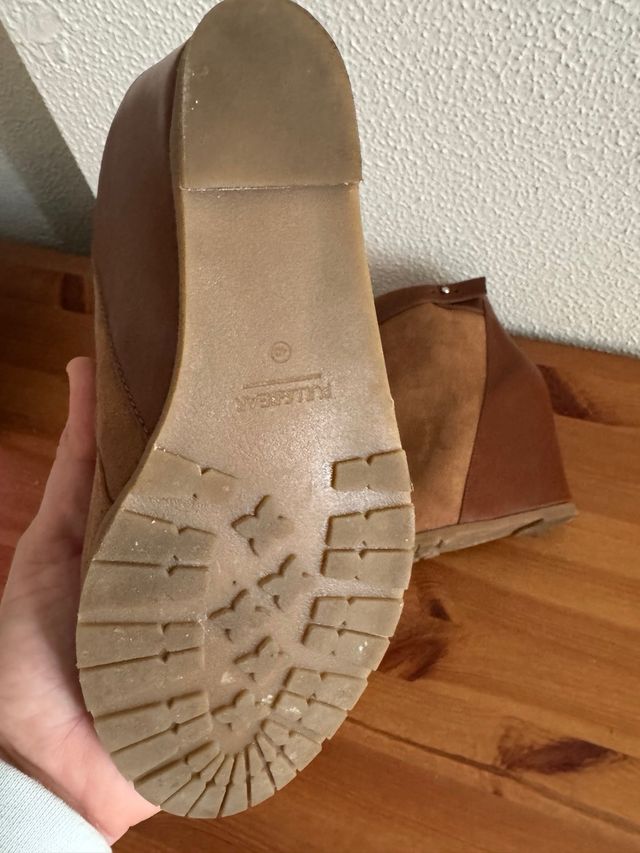 Botines Pull & Bear ante marrón - 40