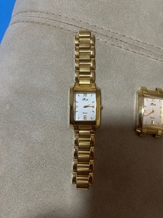 2 Relojes Lotus Dorados