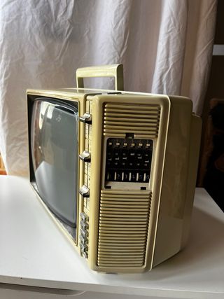 TV Retro Beige - Solo Decoración No funciona