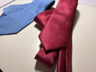 2 Corbatas - Azul y Rojo nuevas 