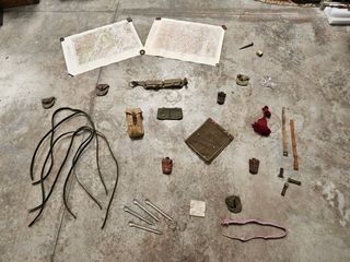 Gruppo cimeli militari WW1 WW2 marchi (B 44)