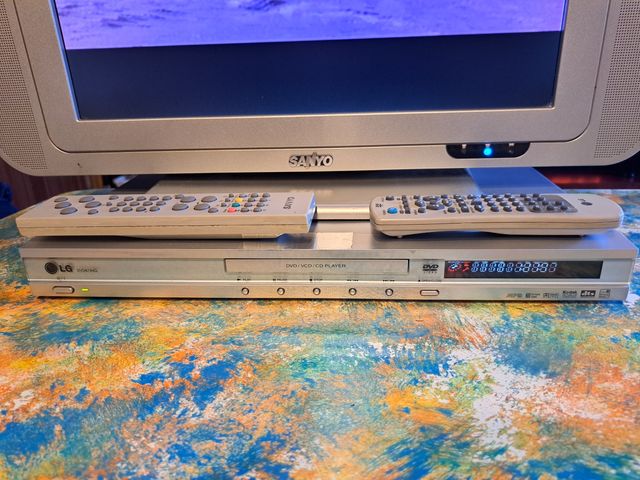 Televisor mas DVD Sanyo y LG Conjunto