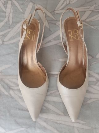 Zapatos tacón beige claro talla 37