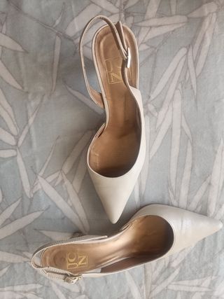 Zapatos tacón beige claro talla 37