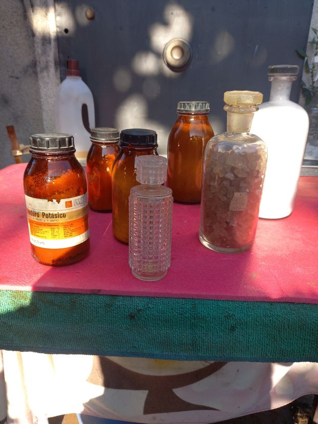 7 frascos farmacia antiguos