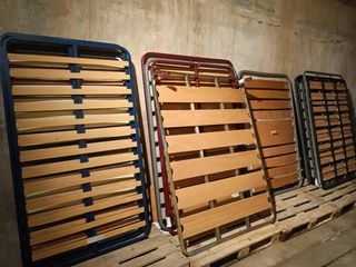 Somieres de madera y metal