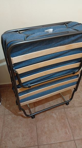 Cama plegable azul - Camping