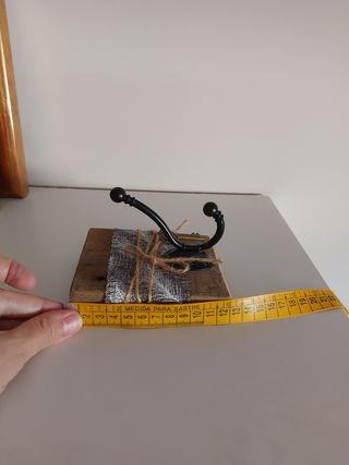 Colgador Pared rústico con llave