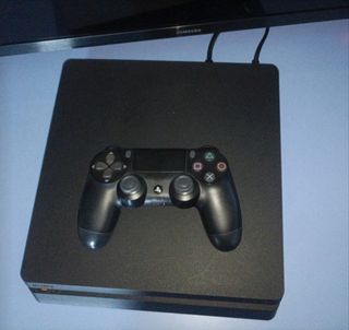 PS4 Slim 1TB - PlayStation 4