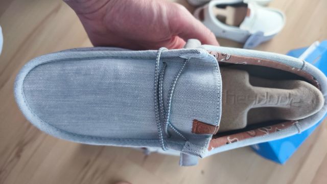 Zapatillas Hey Dude Gris Claro