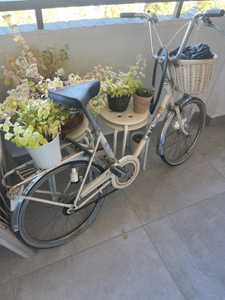 Bicicleta BH antigua clásica
