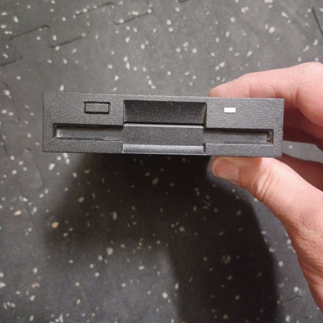 Disquetera NEC FD1231H 3.5" 1.44MB FDD + Cable