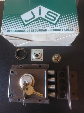 Cerradura puerta 4 llaves