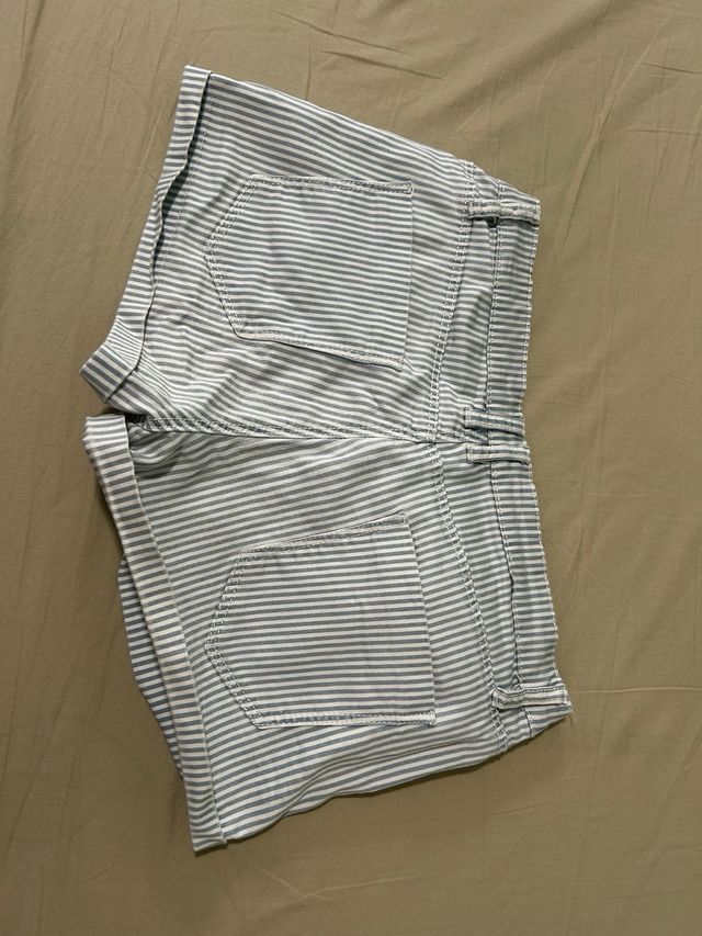 Shorts rayas Stradivarius -talla 40