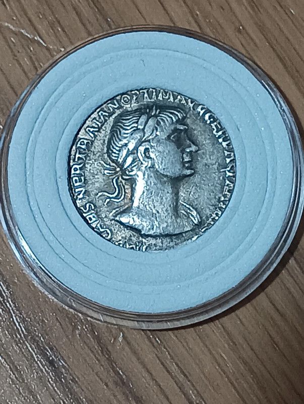 Denario di Traiano (replica)